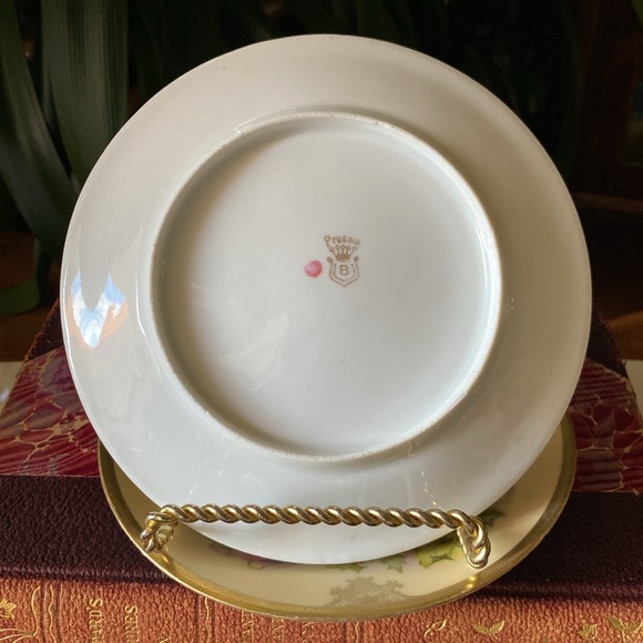 Antique Pair of Prussia Beyer & Bock Hand Painted Holly + Gold Christmas Plates - Picture 4 of 10